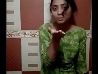 Bengali Girl Rukaiya mock-heroic self recorded video - desiunseen.net