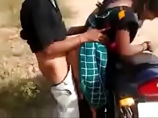 drindl desi virago having quickie by be transferred to road while join up